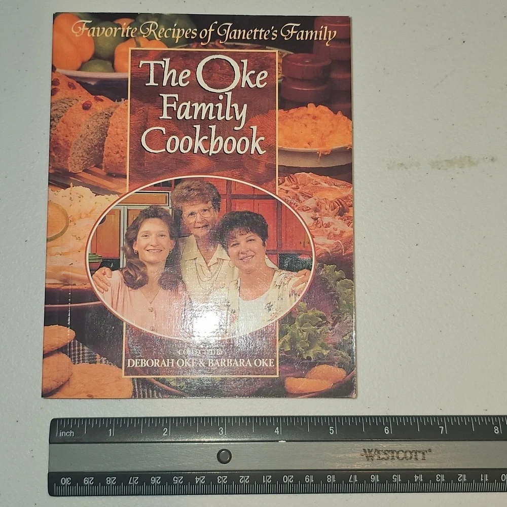 The Oke Family Cookbook Favorite Recipes of Janette's Family By Deborah Oke, Bar